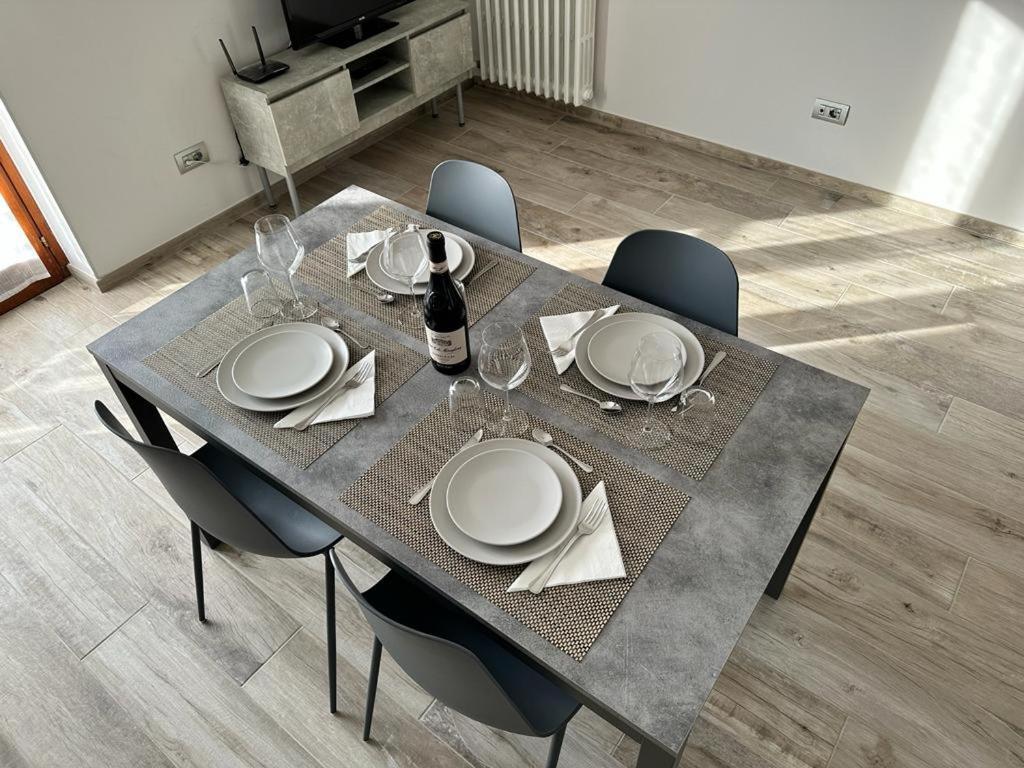 Ca Rosas - Appartamento Alba อัลบา ภายนอก รูปภาพ